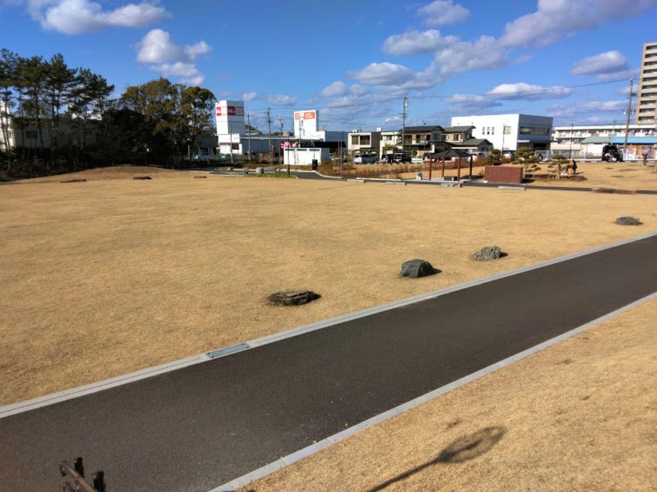 今之浦公園今之浦川西側