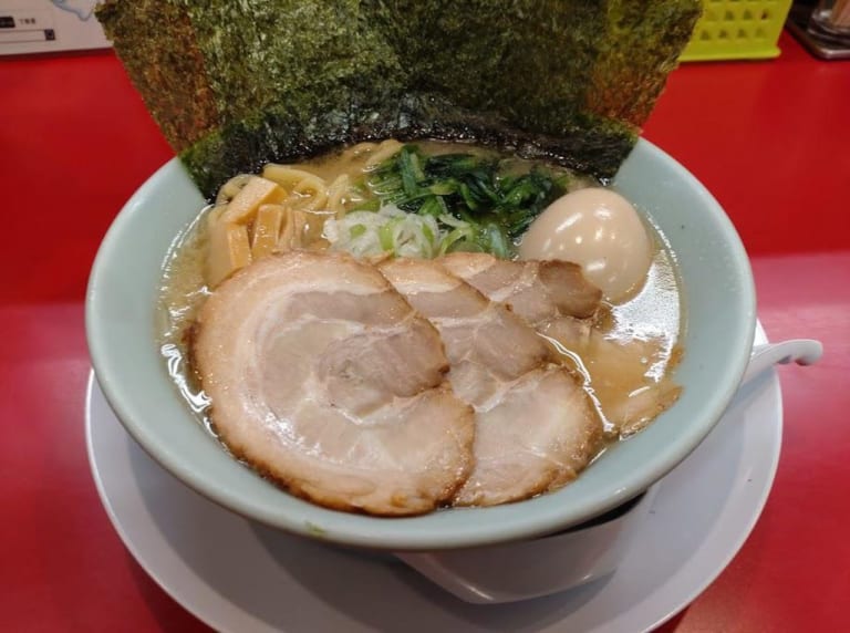 菊川市加茂横浜家系ラーメン 清六家菊川市