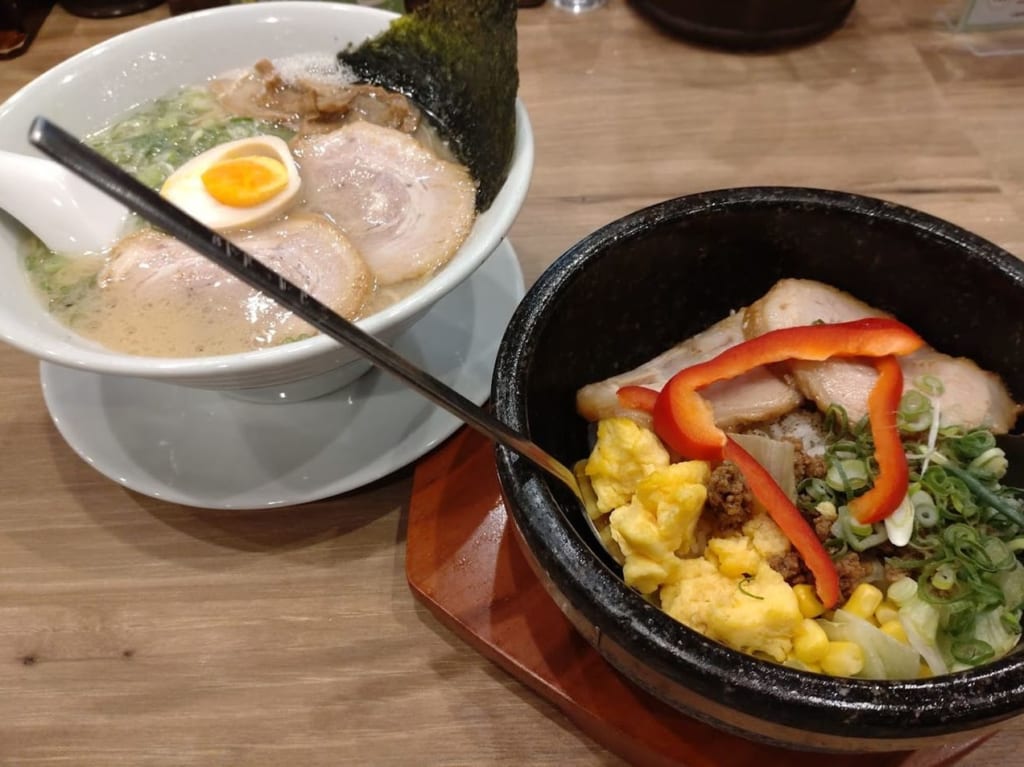 らーめんと石焼めし掛川 若虎