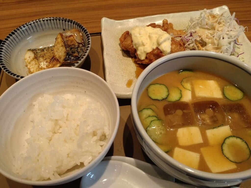 宮崎名物「冷や汁ととり南蛮の定食」