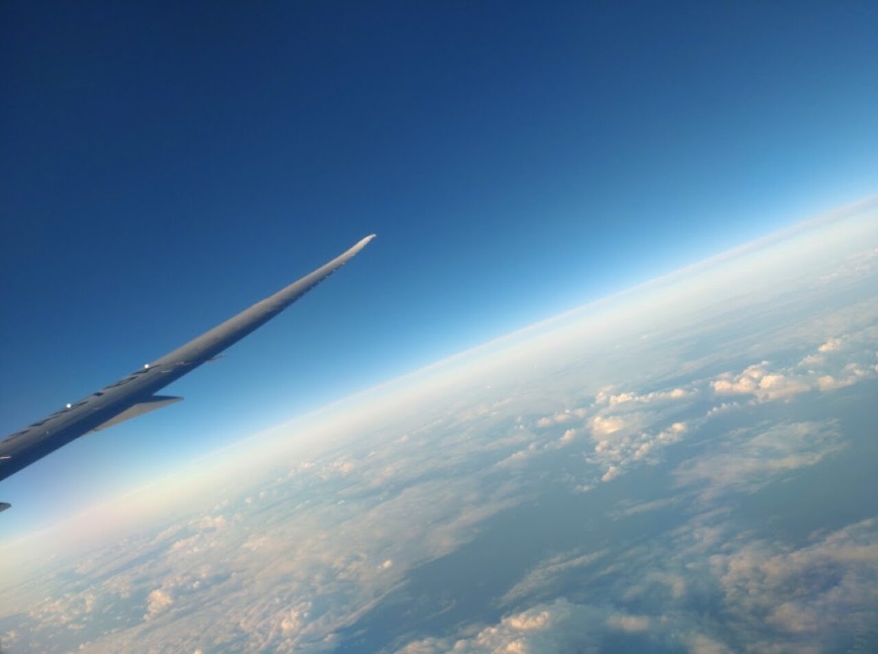 旅行飛行機triptraveling