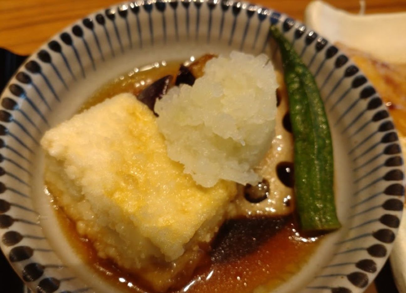 やよい軒 袋井店「三元豚ロースの西京焼と揚げ出し豆腐の定食」